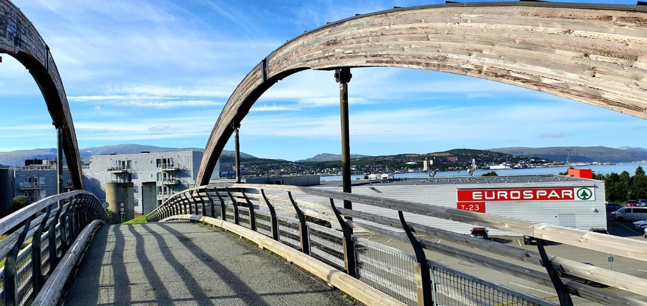 Northern Dreams Apartment With Free Parking Tromso Luaran gambar